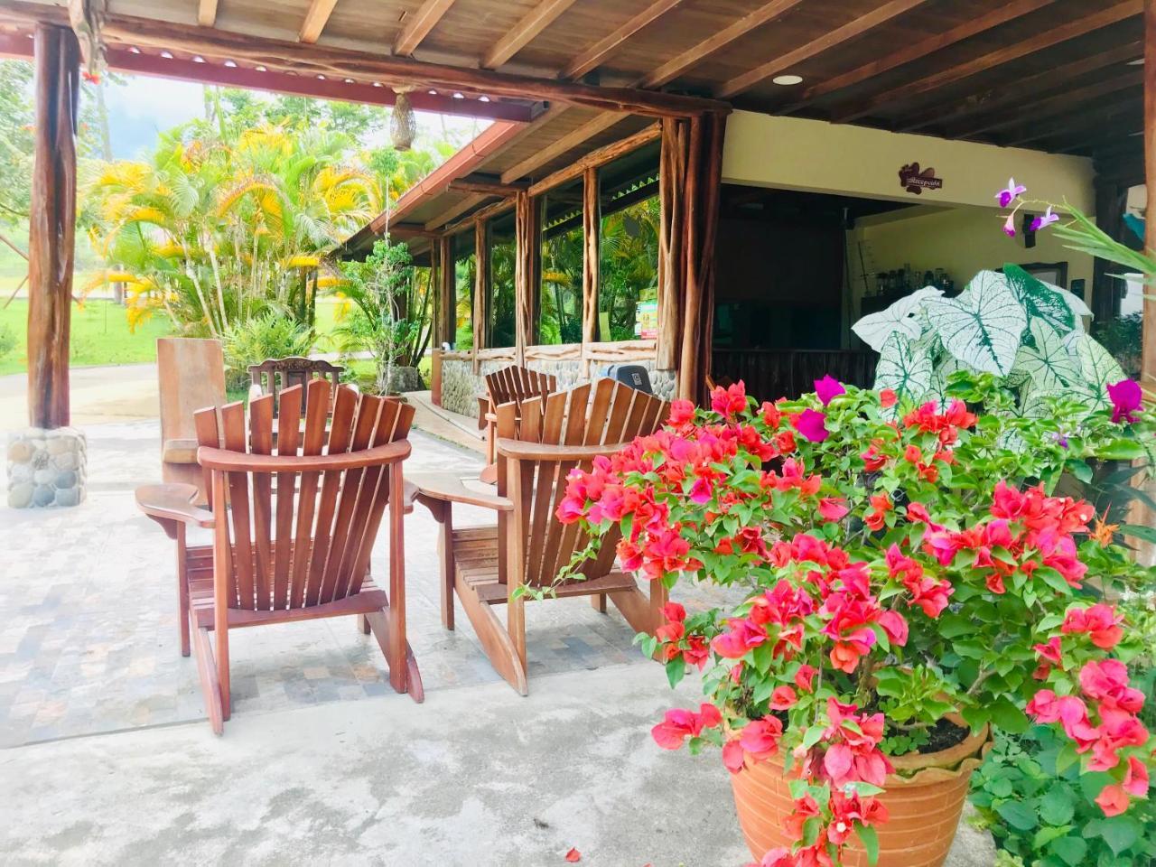 Hosteria Tierra Dorada Yantzaza Exterior photo